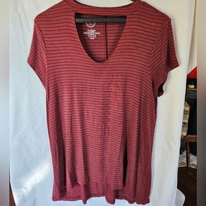 Warm rust with black stripe 24/7 tee shirt with keyhole neck, size large